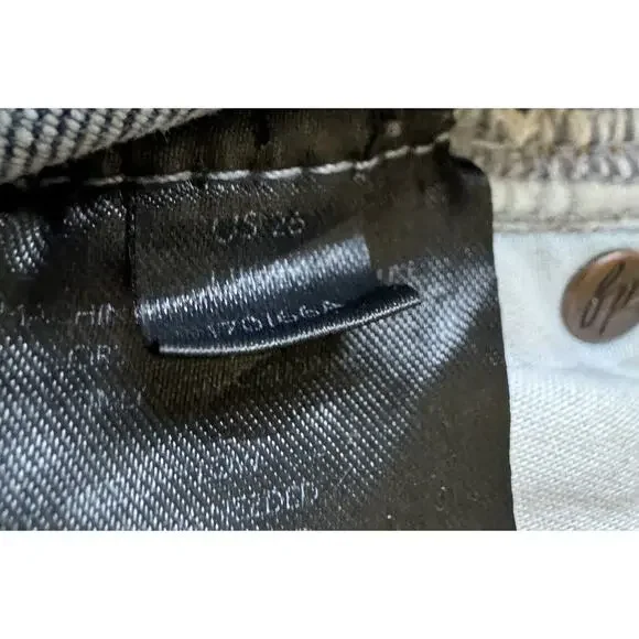 We The Free Free People Raw Hem Straight Cut Jeans Size 26, 25” Inseam - Picture 7 of 8